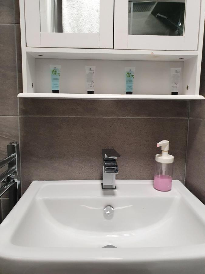 Oyo Butlers Hotel Sheffield Dış mekan fotoğraf